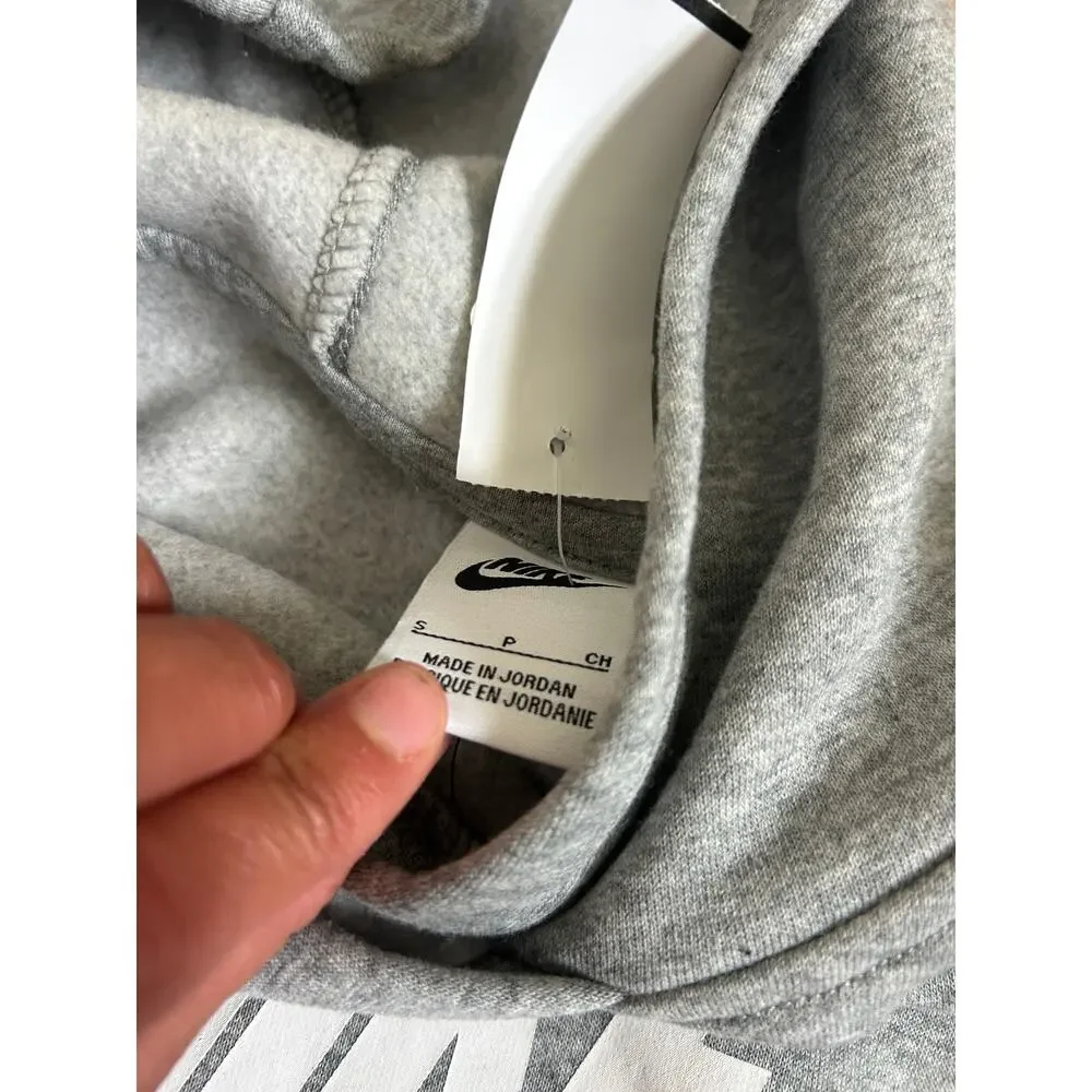 Nike Sportswear Club Fleece Pullover Sweatshirt Gray NWT Size Small
